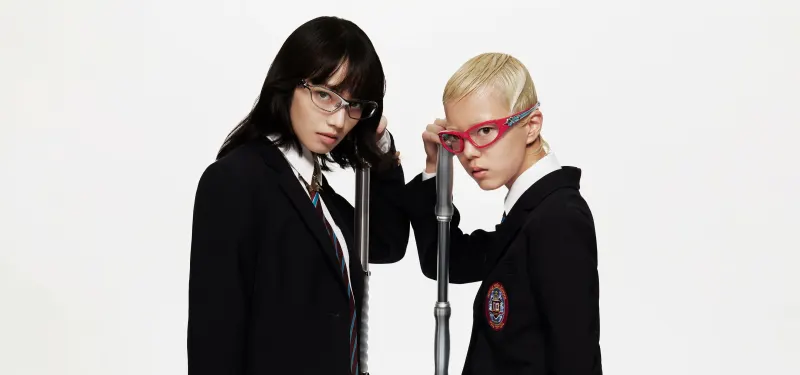Oval frames campaign image